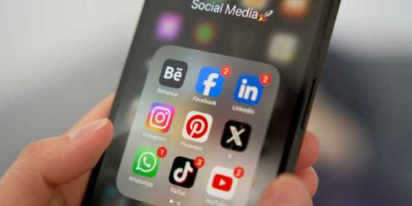 How to Use Social Media to Find Jobs
